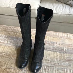 Donald Pliner black boots